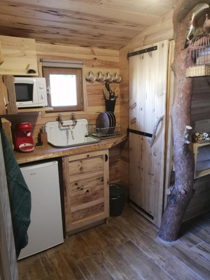 Patrice Et Chrstel Cabane En Bois Chatuzange-le-Goubet Exterior foto